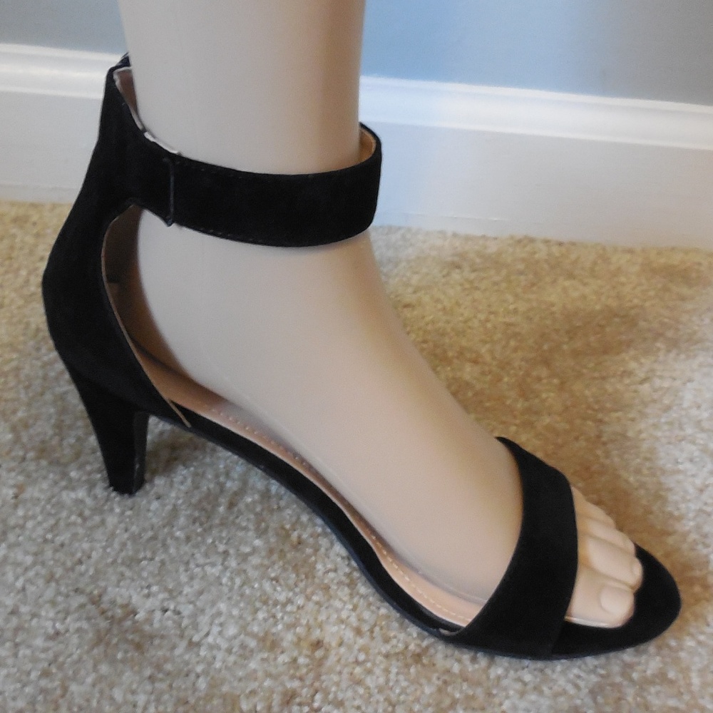 NEW Bella Marie Black Ankle Open Toe Stiletto Heel